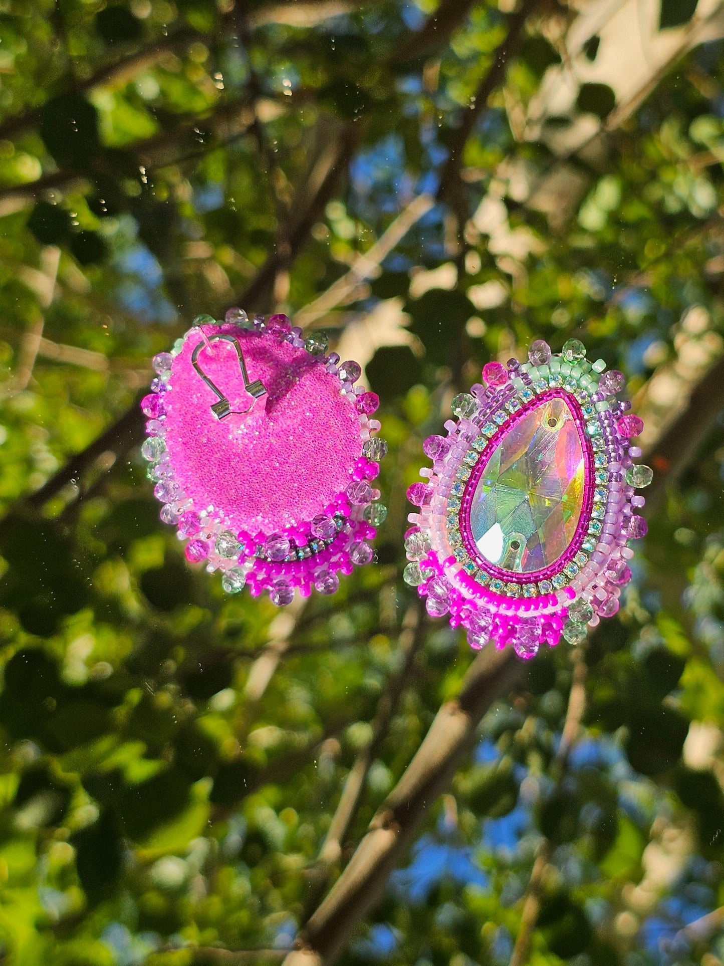 Vibrant Crystal 🔮