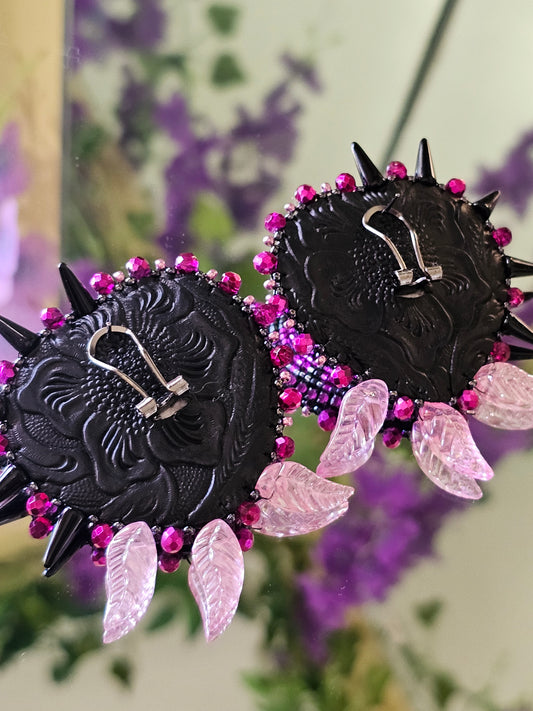 Gunmetal Heart Spikes ð