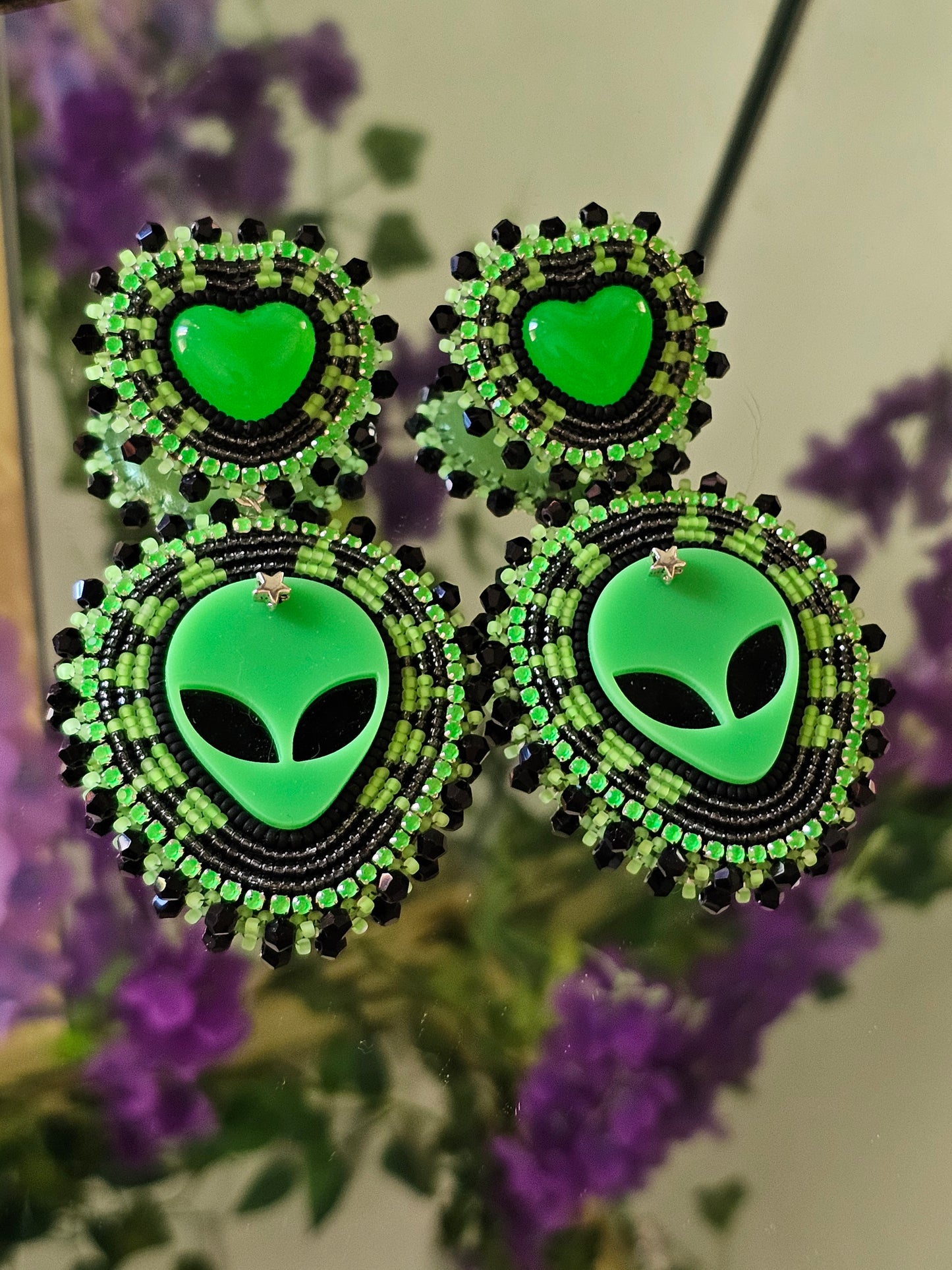 UV Green Star Friends 👽
