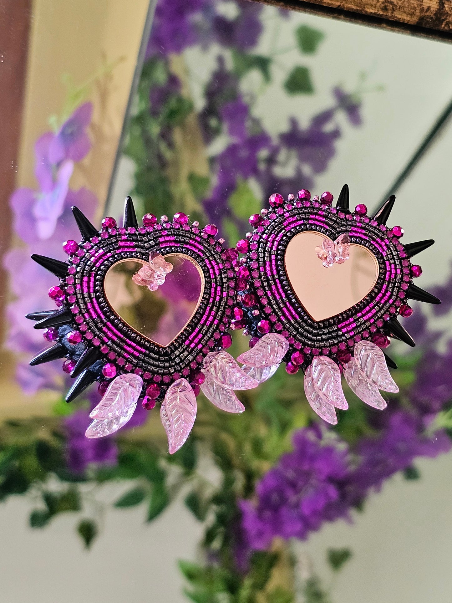 Gunmetal Heart Spikes 💕